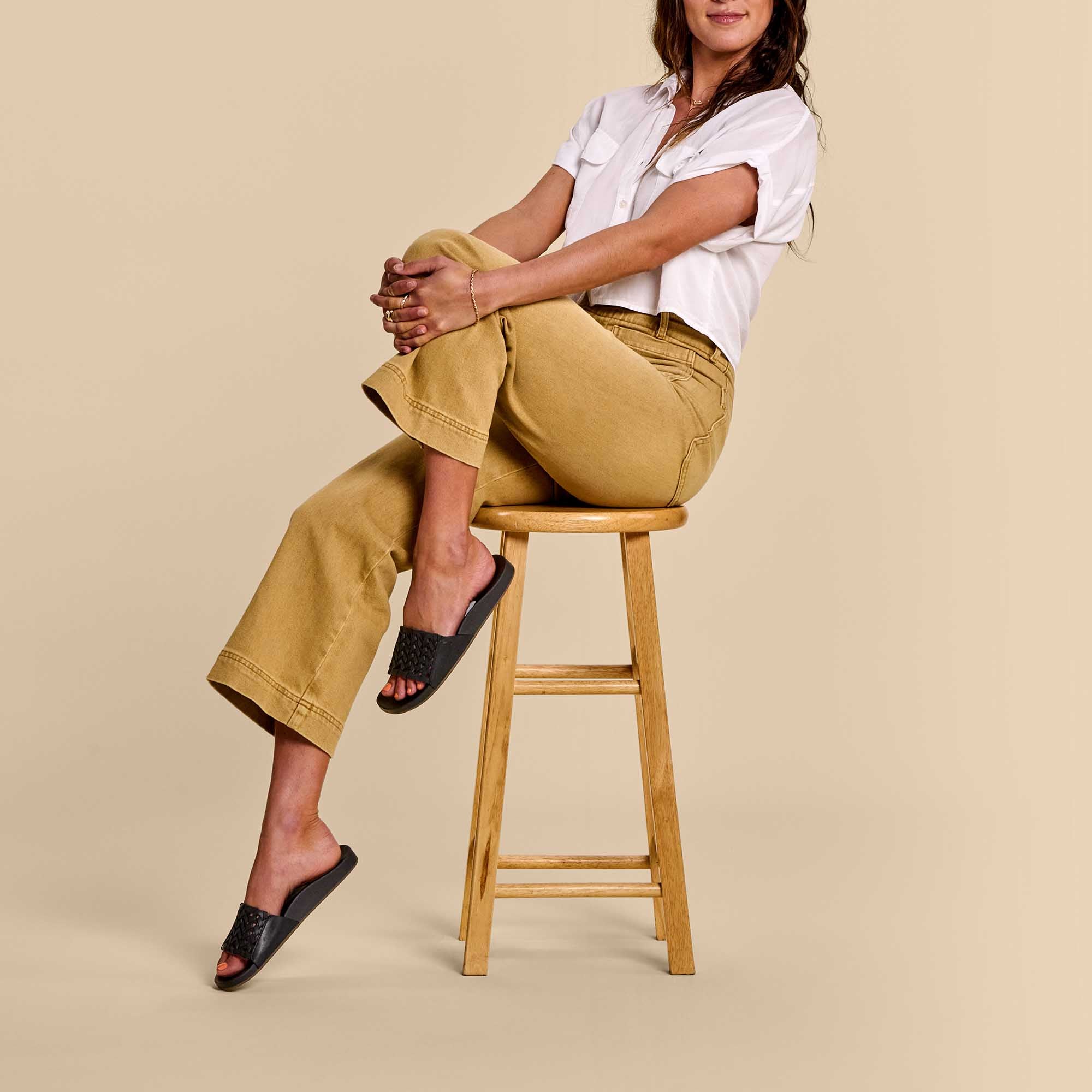 Kāmola - Black - Image 6