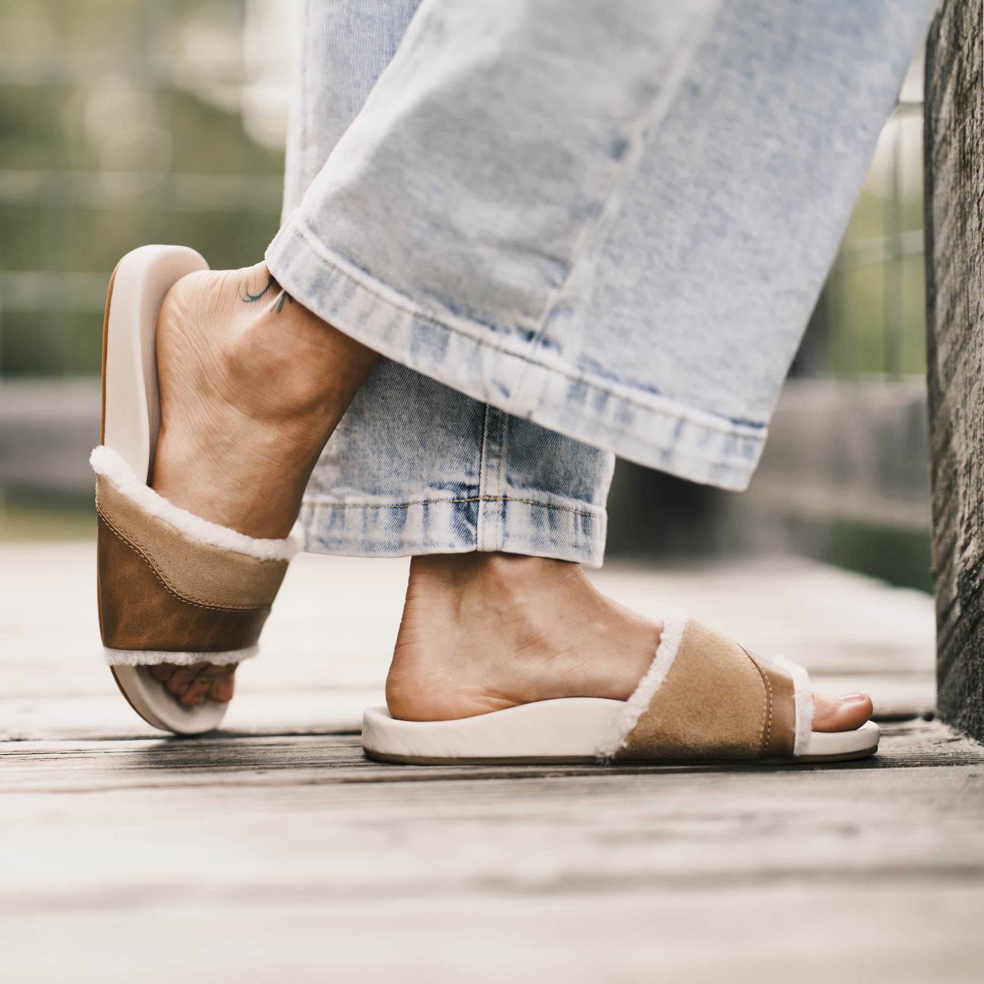 Hō‘ala Slide - Tan / Puka - Image 4